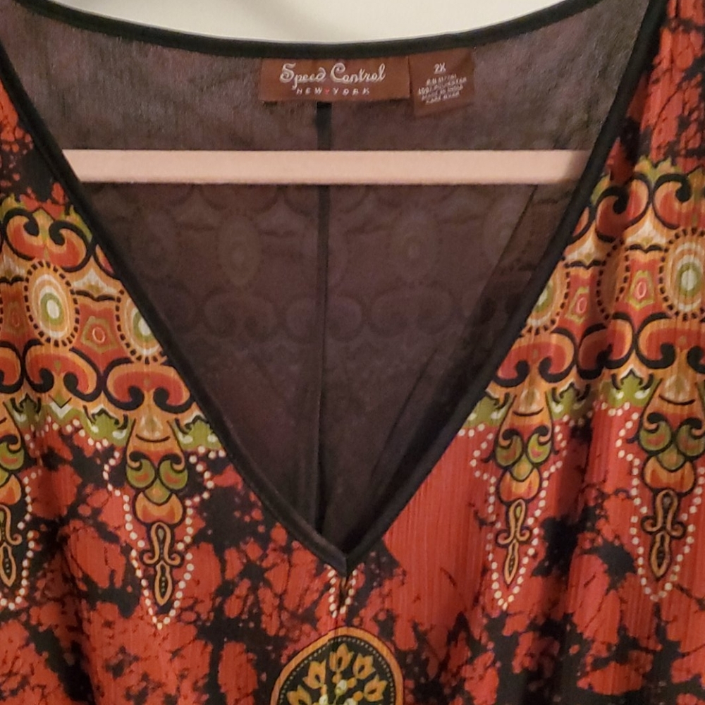 Speed Control patterned Dress - Picture 3 of 8